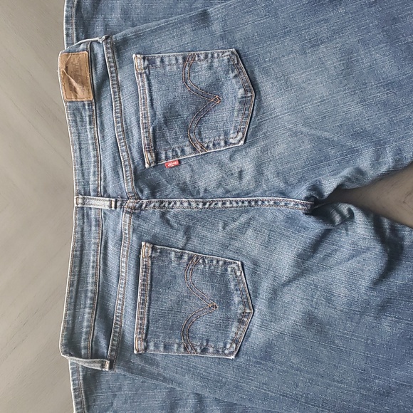 Levi's 545 Low Straight Jeans - Picture 6 of 16